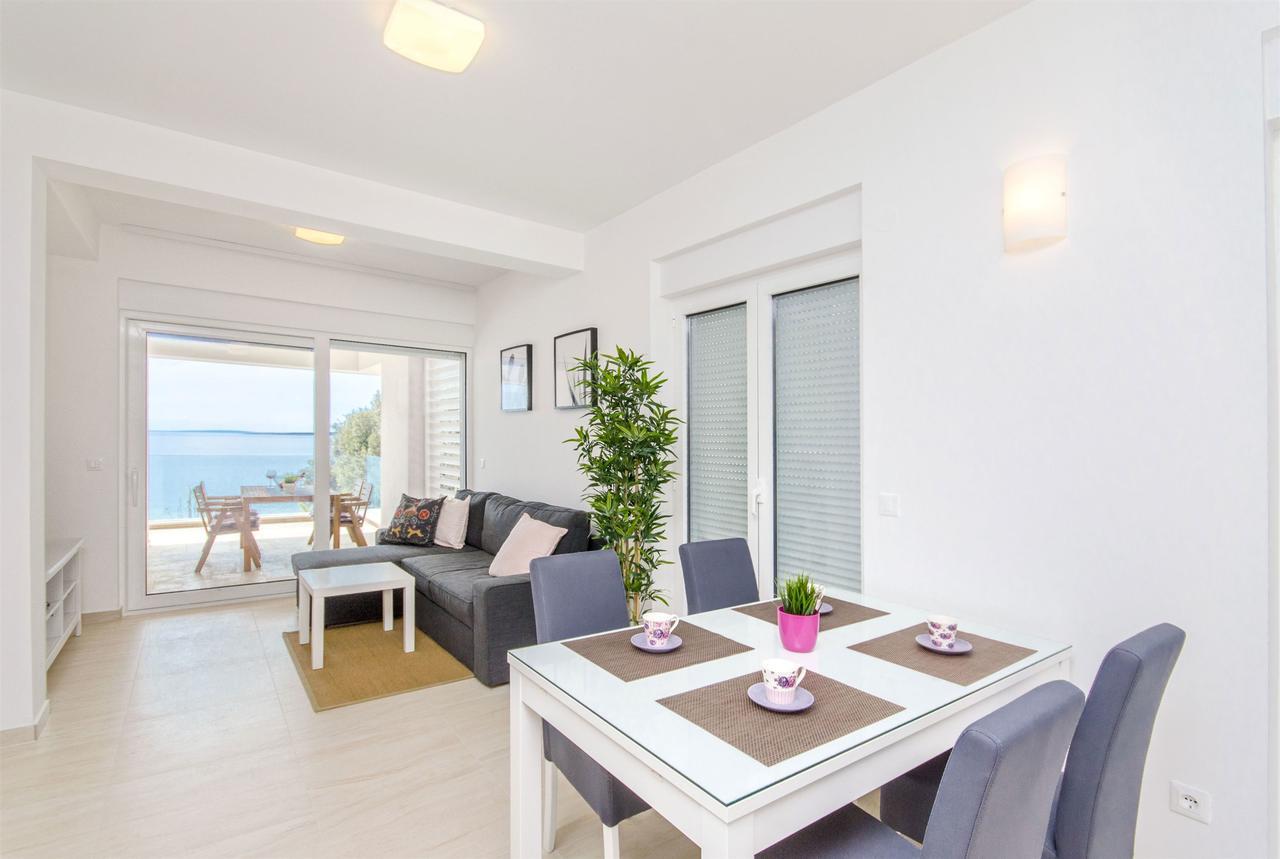 Apartments Branimir Mandre Exterior photo